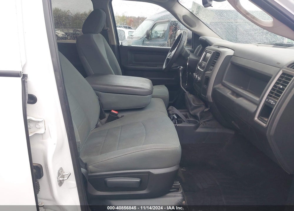 2016 RAM 2500 TRADESMAN VIN: 3C6UR5HL9GG107208