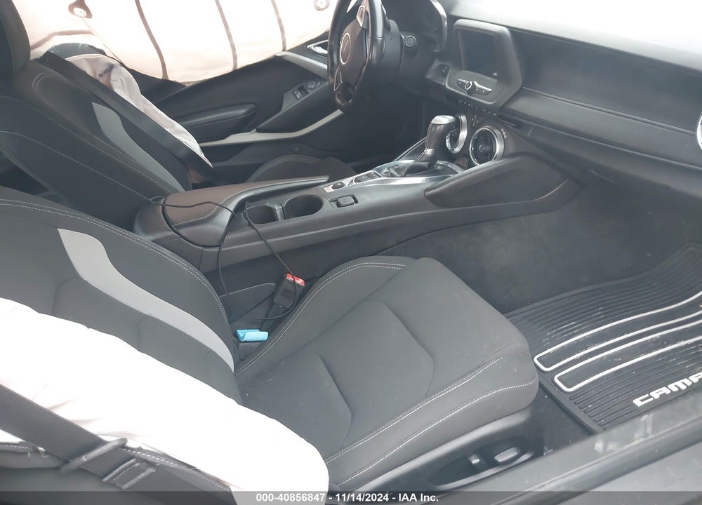 2018 CHEVROLET CAMARO VIN: 1G1FB1RX9J0158079