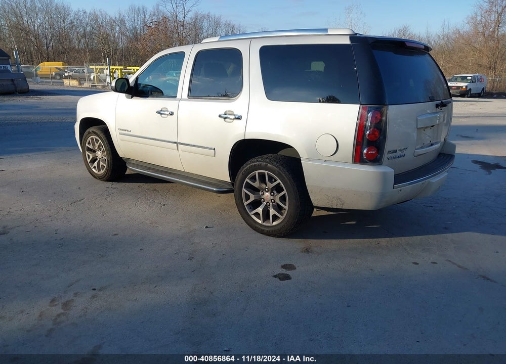 2011 GMC YUKON DENALI VIN: 1GKS2EEF4BR308112