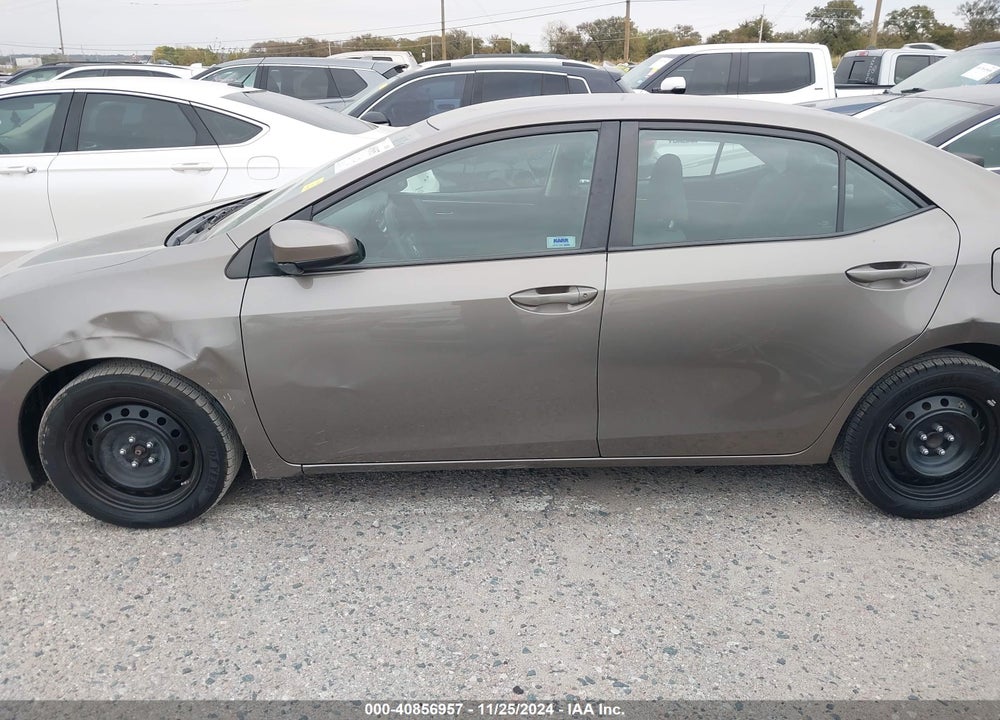 2018 TOYOTA COROLLA LE VIN: 2T1BURHE0JC026526