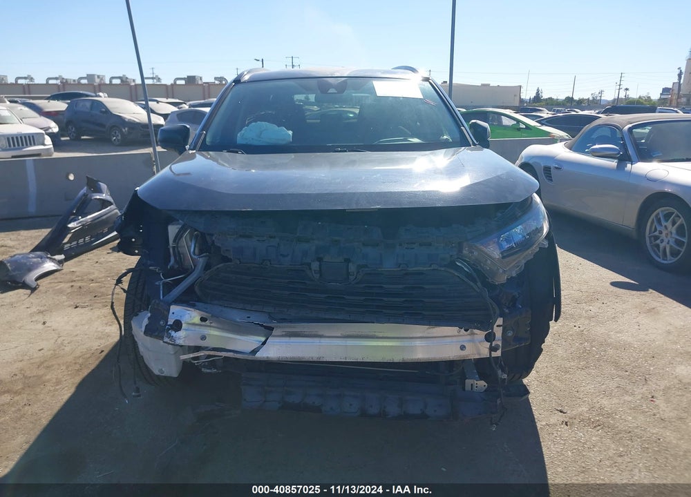2019 TOYOTA RAV4 LE VIN: JTMH1RFV7KD015887