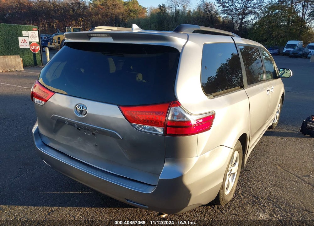 2018 TOYOTA SIENNA LE 8 PASSENGER VIN: 5TDKZ3DC0JS907026