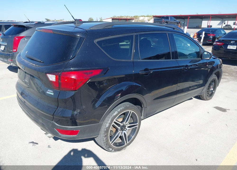 2019 FORD ESCAPE SEL VIN: 1FMCU0HD8KUA92555