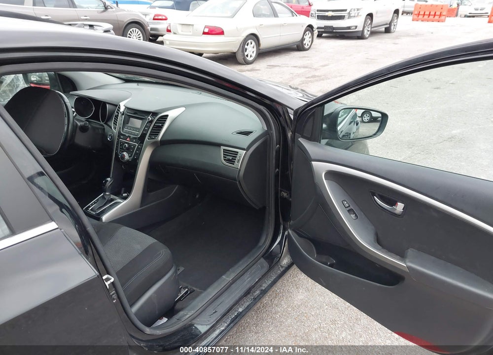 2013 HYUNDAI ELANTRA GT VIN: KMHD35LE7DU081229