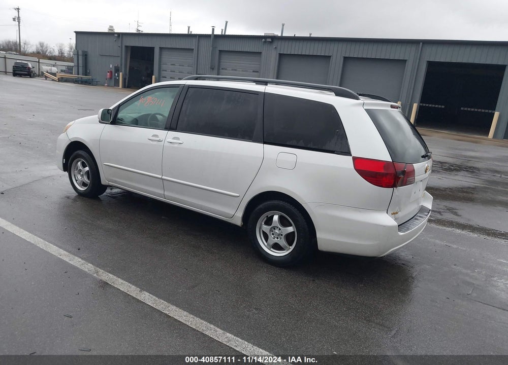 2004 TOYOTA SIENNA XLE VIN: 5TDZA22C44S169187
