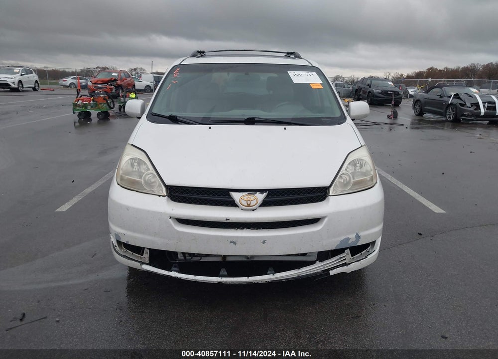 2004 TOYOTA SIENNA XLE VIN: 5TDZA22C44S169187