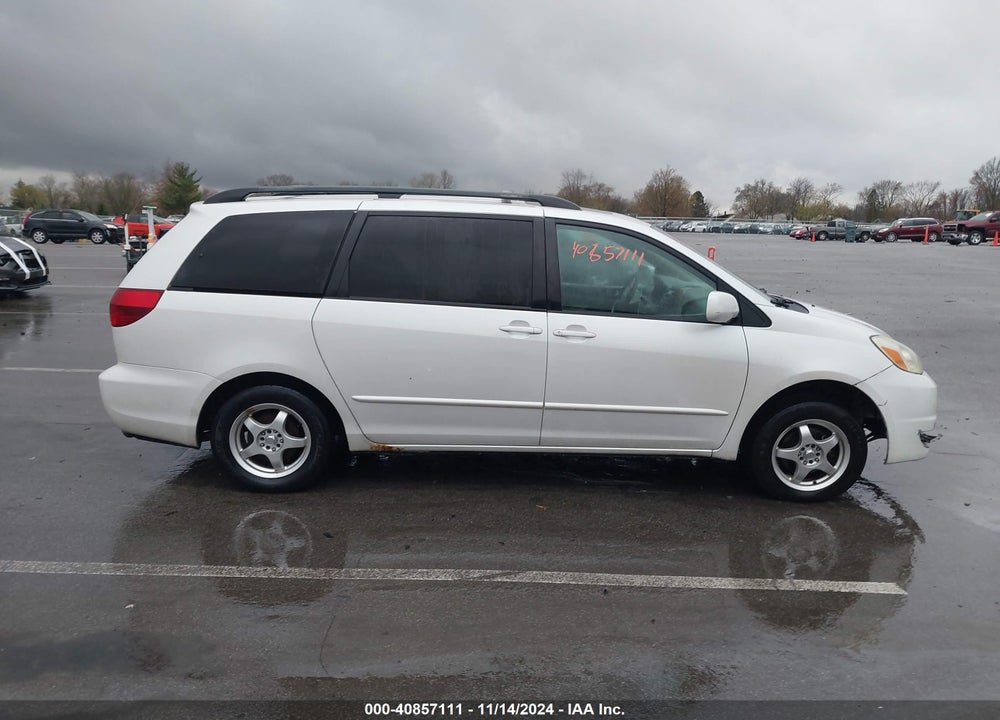 2004 TOYOTA SIENNA XLE VIN: 5TDZA22C44S169187