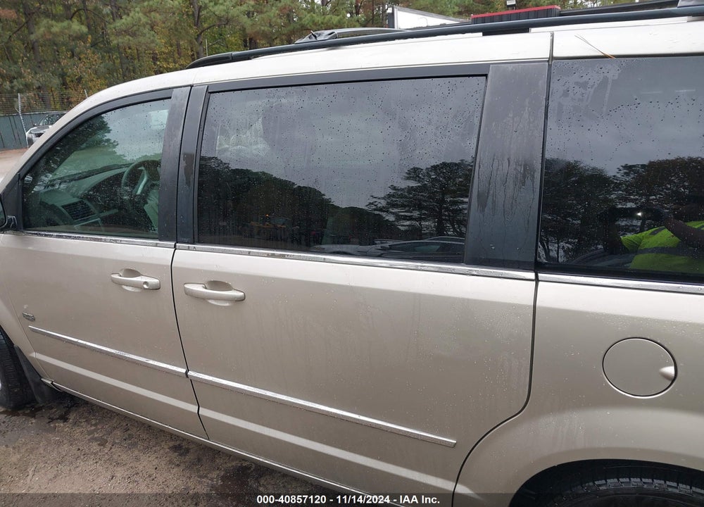 2009 CHRYSLER TOWN & COUNTRY TOURING VIN: 2A8HR54X89R657041