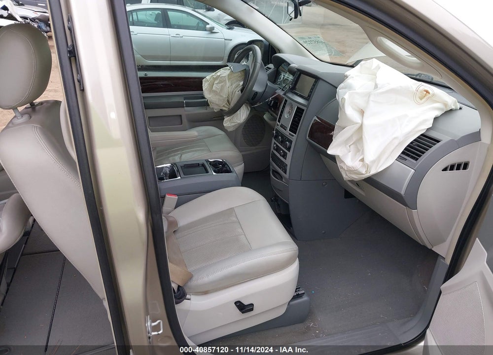 2009 CHRYSLER TOWN & COUNTRY TOURING VIN: 2A8HR54X89R657041