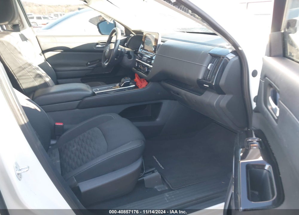 2022 NISSAN PATHFINDER SV 2WD VIN: 5N1DR3BA3NC244273
