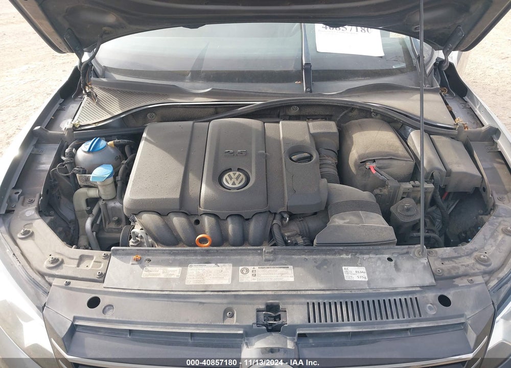 2013 VOLKSWAGEN PASSAT 2.5L SE VIN: 1VWBP7A30DC089818