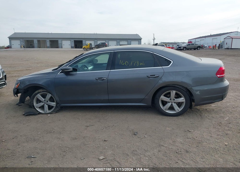2013 VOLKSWAGEN PASSAT 2.5L SE VIN: 1VWBP7A30DC089818