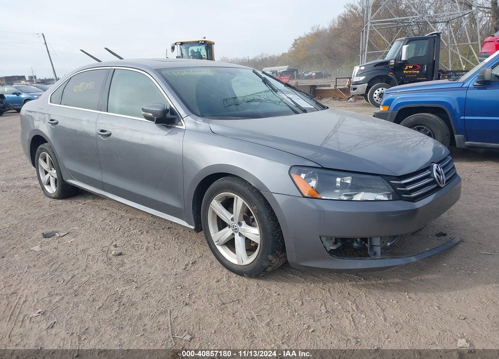 2013 VOLKSWAGEN PASSAT 2.5L SE VIN: 1VWBP7A30DC089818