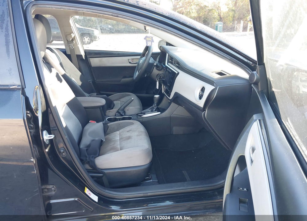 2019 TOYOTA COROLLA LE VIN: 5YFBURHE3KP877690