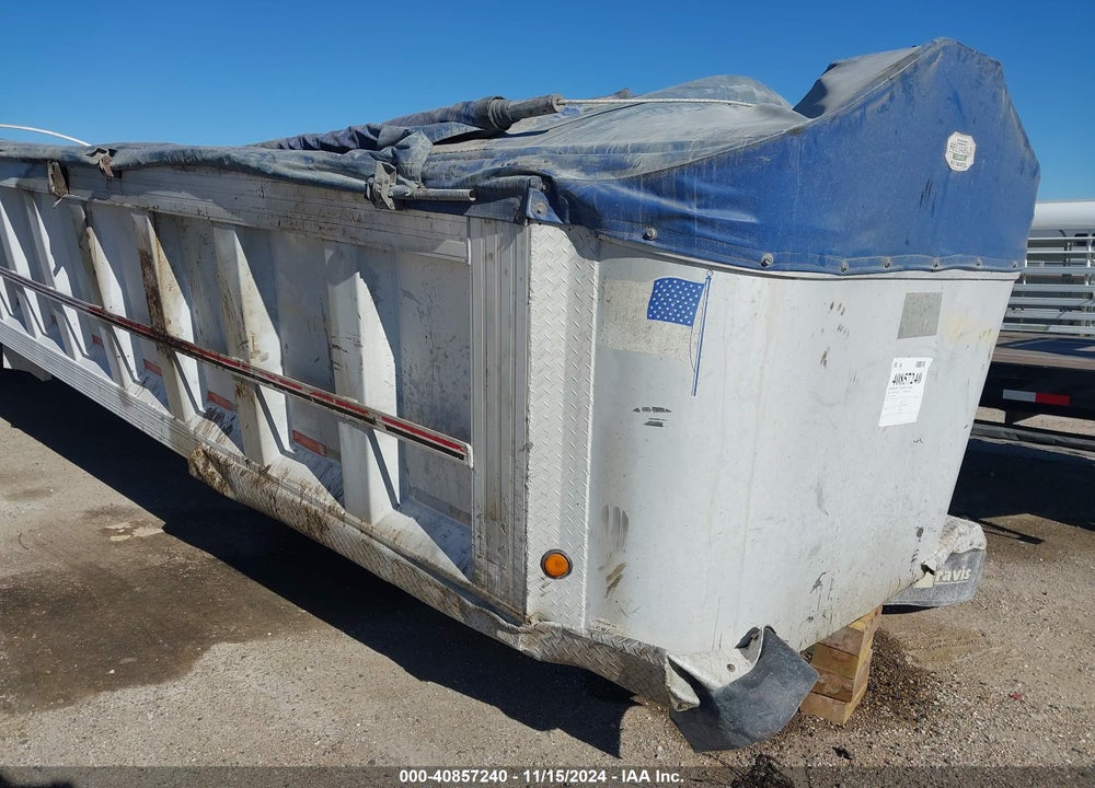1998 TRAILER TRAVIS BODY & VIN: 1T91F3825W1247621