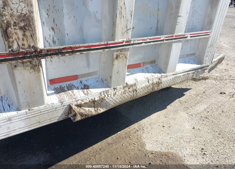 1998 TRAILER TRAVIS BODY & VIN: 1T91F3825W1247621