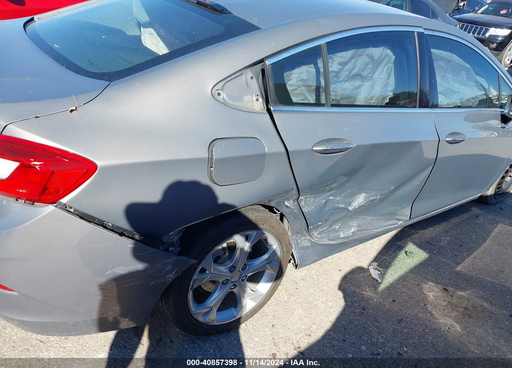 2017 CHEVROLET CRUZE VIN: 1G1BF5SM8H7222432