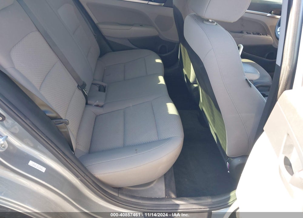 2019 HYUNDAI ELANTRA VIN: KMHD84LF4KU738263