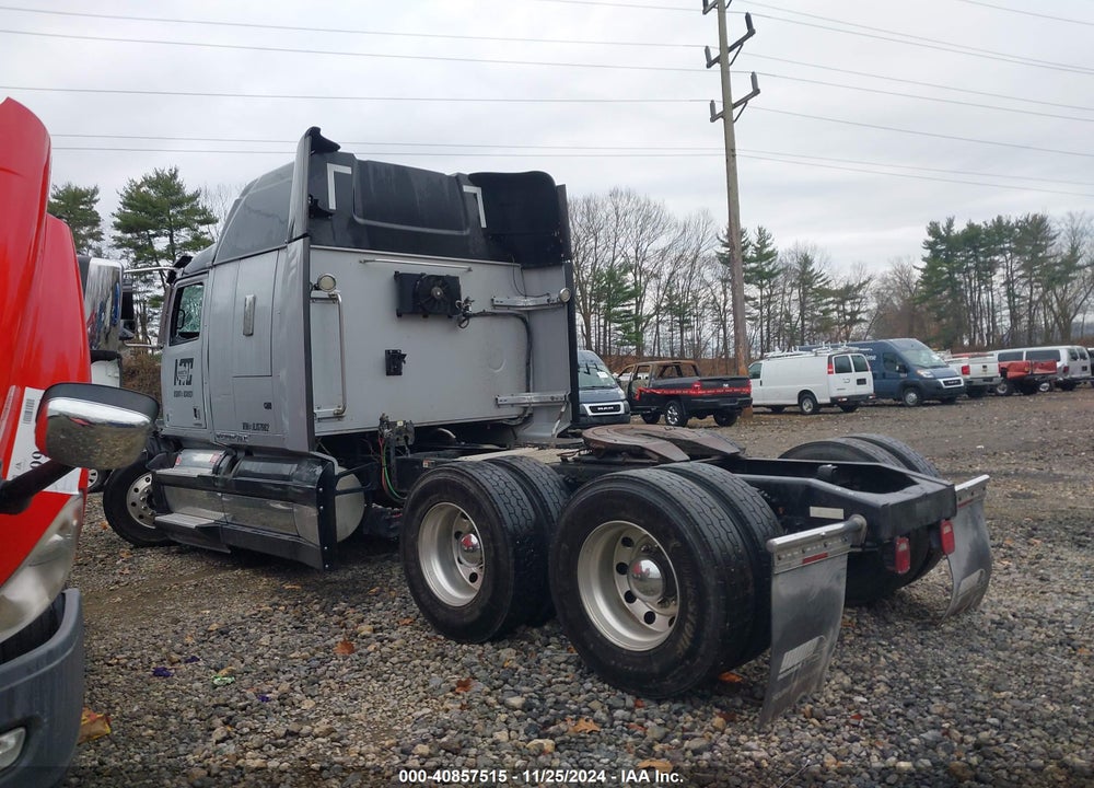2018 WESTERN STAR 5700 XE SET BACK AXLE W/SLEEPER VIN: 5KJJBHDR5JLJS7982