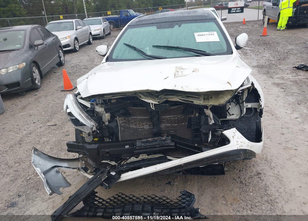 2014 KIA CADENZA LIMITED VIN: KNALN4D71E5152034