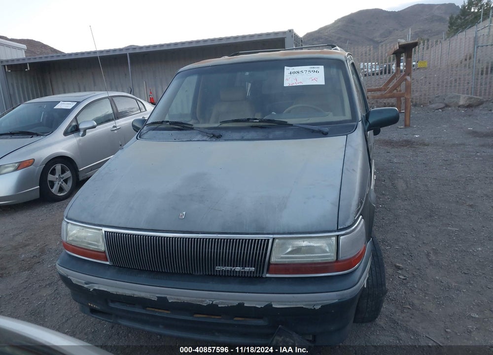 1992 CHRYSLER TOWN & COUNTRY VIN: 1C4GK54RXNX258099
