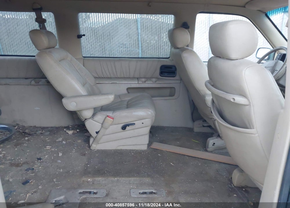 1992 CHRYSLER TOWN & COUNTRY VIN: 1C4GK54RXNX258099