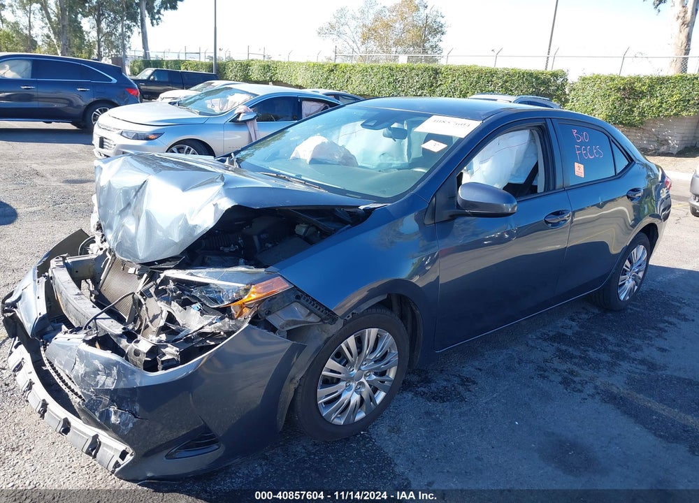 2018 TOYOTA COROLLA LE VIN: 5YFBURHE1JP795312