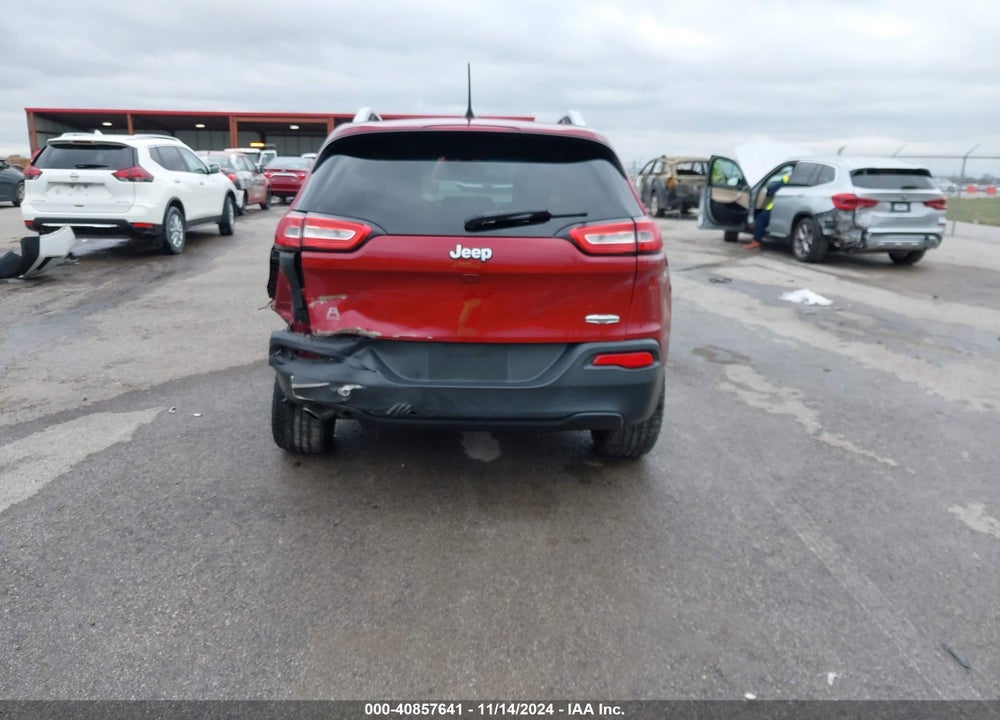 2017 JEEP CHEROKEE LATITUDE FWD VIN: 1C4PJLCB3HW586860