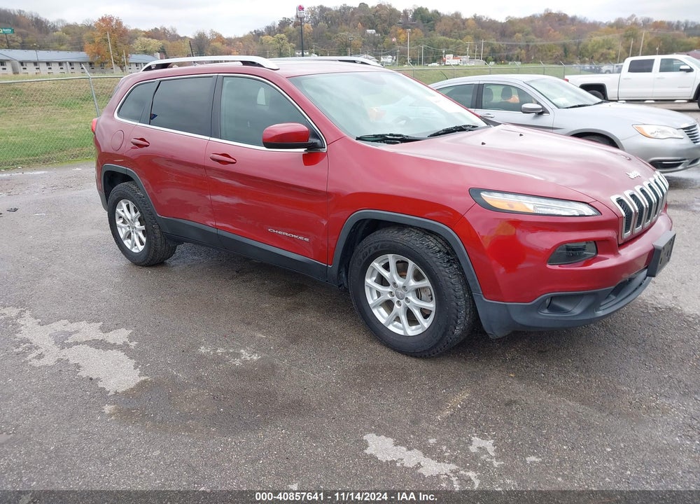 2017 JEEP CHEROKEE LATITUDE FWD VIN: 1C4PJLCB3HW586860