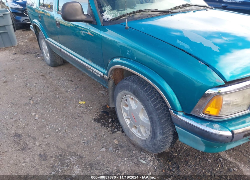 1996 CHEVROLET BLAZER VIN: 1GNDT13W4T2167024