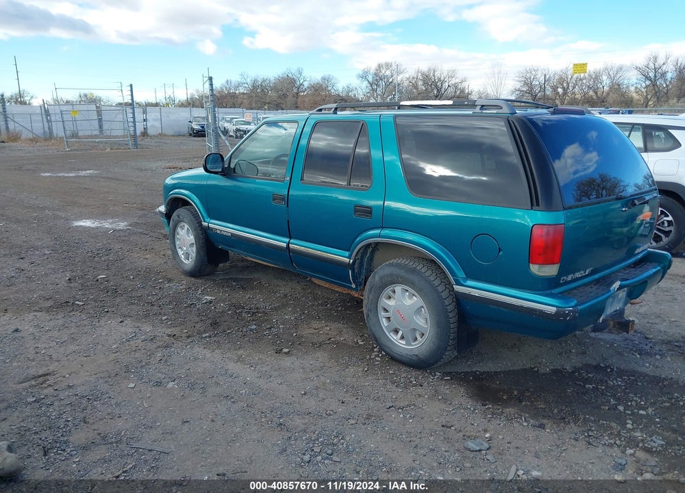 1996 CHEVROLET BLAZER VIN: 1GNDT13W4T2167024