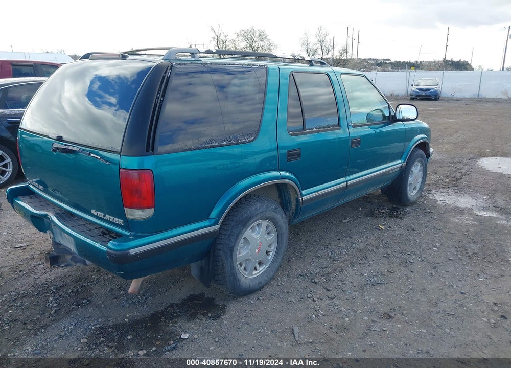 1996 CHEVROLET BLAZER VIN: 1GNDT13W4T2167024