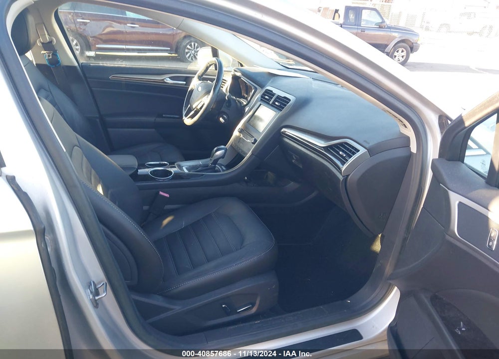 2013 FORD FUSION SE VIN: 3FA6P0HR6DR252436