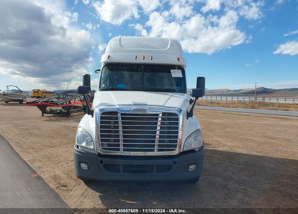 2016 FREIGHTLINER CASCADIA 125 VIN: 3AKJGLD53GSGZ1329