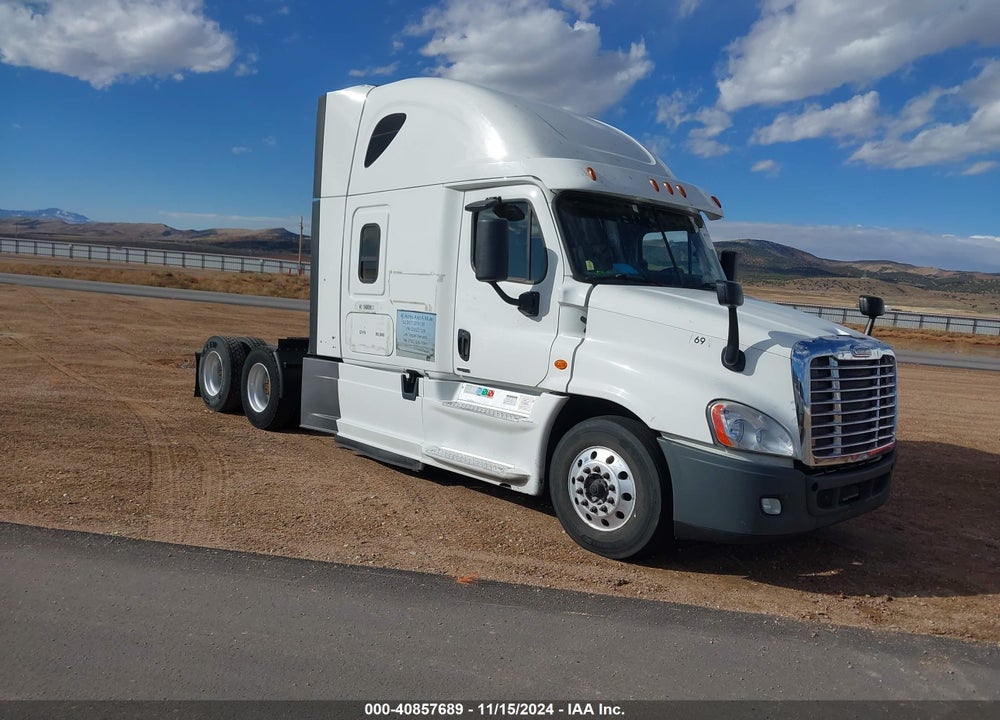 2016 FREIGHTLINER CASCADIA 125 VIN: 3AKJGLD53GSGZ1329