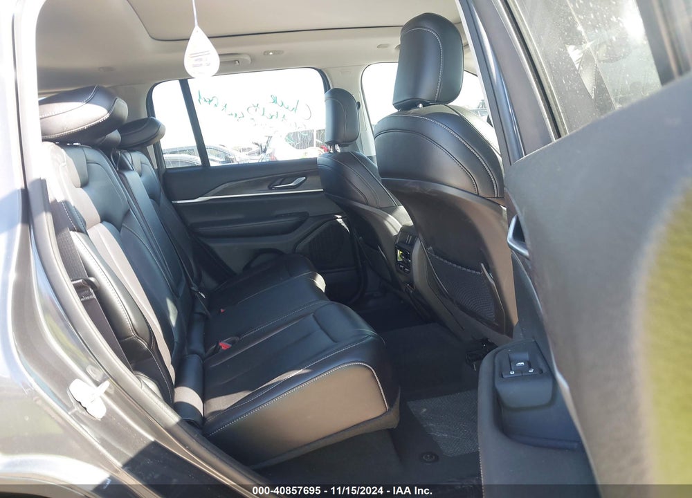 2023 JEEP GRAND CHEROKEE LIMITED 4X2 VIN: 1C4RJGBG1PC563784