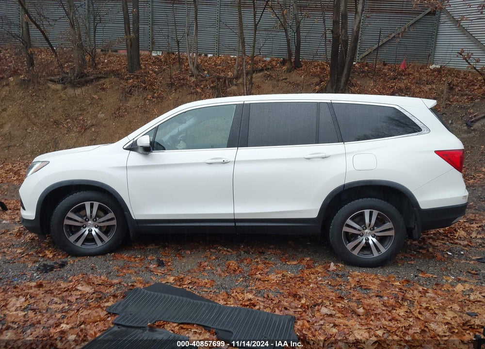 2017 HONDA PILOT EX-L VIN: 5FNYF6H54HB055021