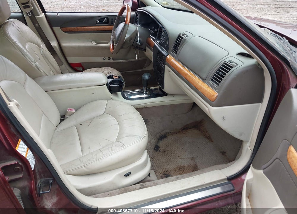 2002 LINCOLN CONTINENTAL VIN: 1LNHM97V72Y701583