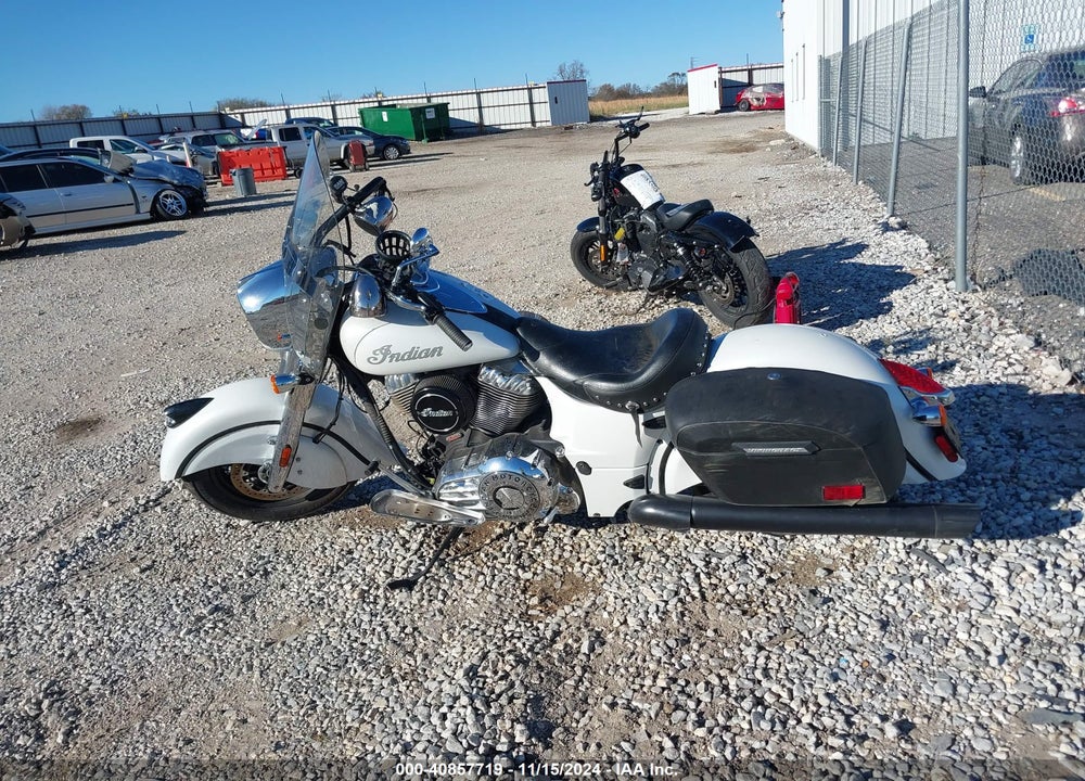 2016 INDIAN MOTORCYCLE CO. CHIEF CLASSIC VIN: 56KCCCAA4G3332510