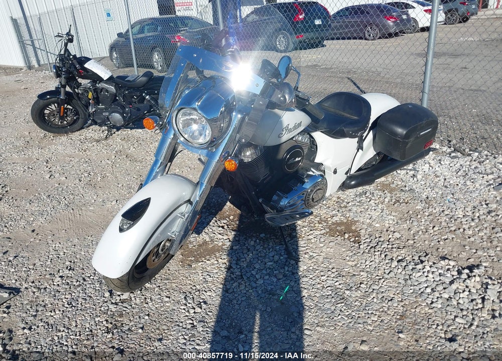 2016 INDIAN MOTORCYCLE CO. CHIEF CLASSIC VIN: 56KCCCAA4G3332510