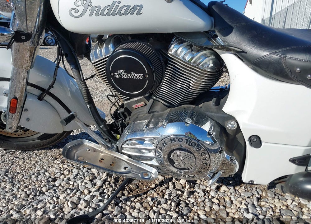 2016 INDIAN MOTORCYCLE CO. CHIEF CLASSIC VIN: 56KCCCAA4G3332510