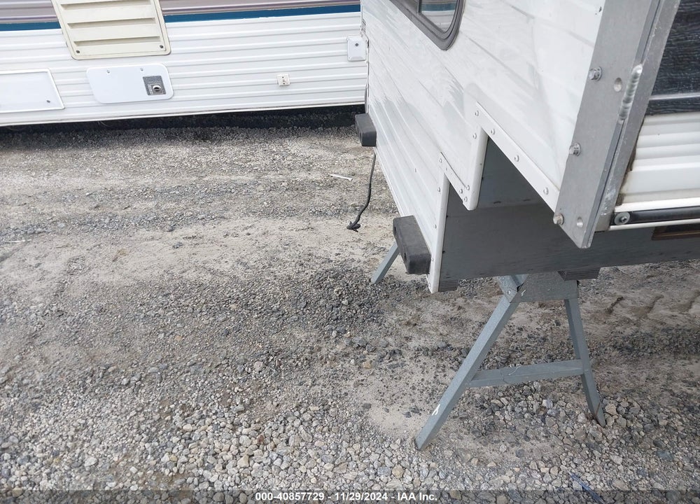 2014 FOUR WHEEL CAMPER VIN: XXXXXXXXXX7754FLS