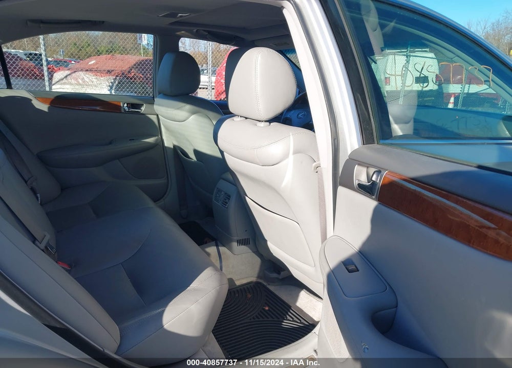 2005 LEXUS ES 330 VIN: JTHBA30G955073560