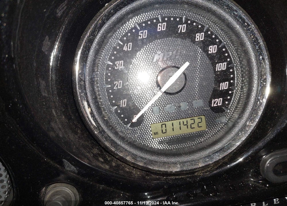 2011 HARLEY-DAVIDSON FLHXSE2 VIN: 1HD1PZ814BB952166