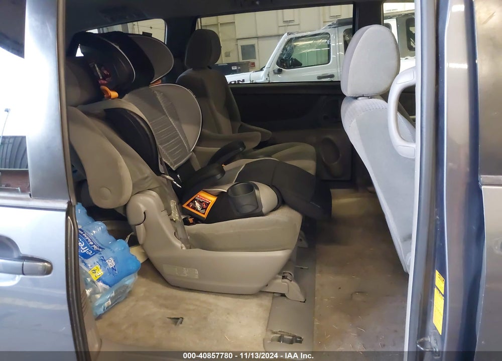 2006 TOYOTA SIENNA LE VIN: 5TDZA23C46S529527