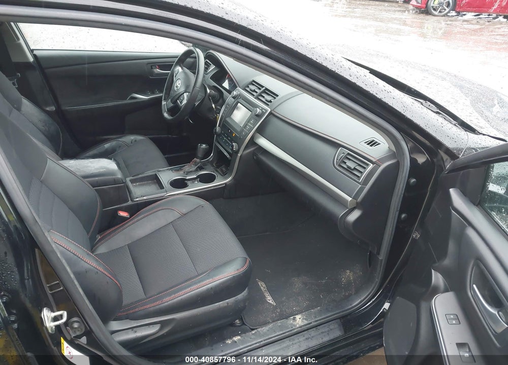 2017 TOYOTA CAMRY SE VIN: 4T1BF1FK4HU269916