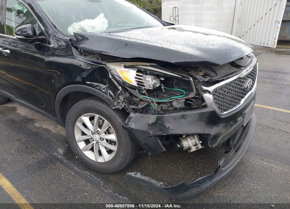2016 KIA SORENTO 2.4L LX VIN: 5XYPG4A33GG037252