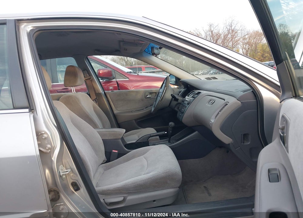 2002 HONDA ACCORD 2.3 LX/LX VIN: JHMCG66542C016054