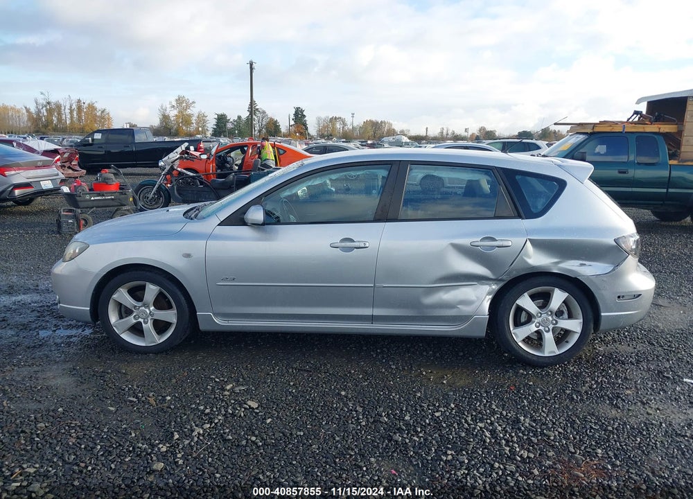 2005 MAZDA 3 S VIN: JM1BK343851322721