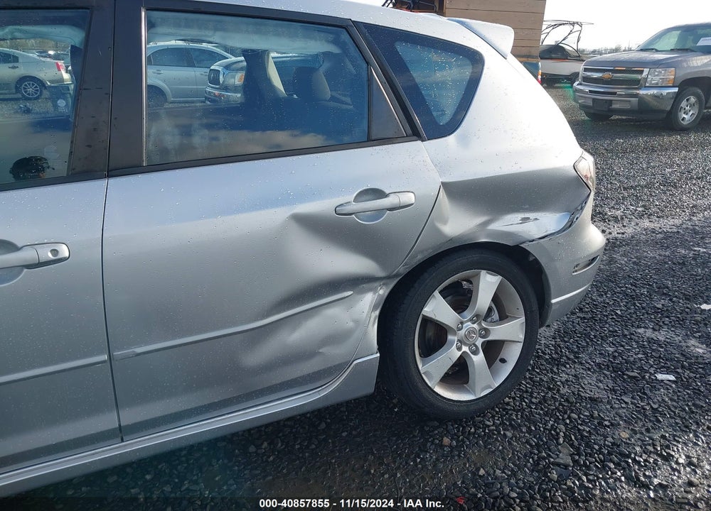 2005 MAZDA 3 S VIN: JM1BK343851322721
